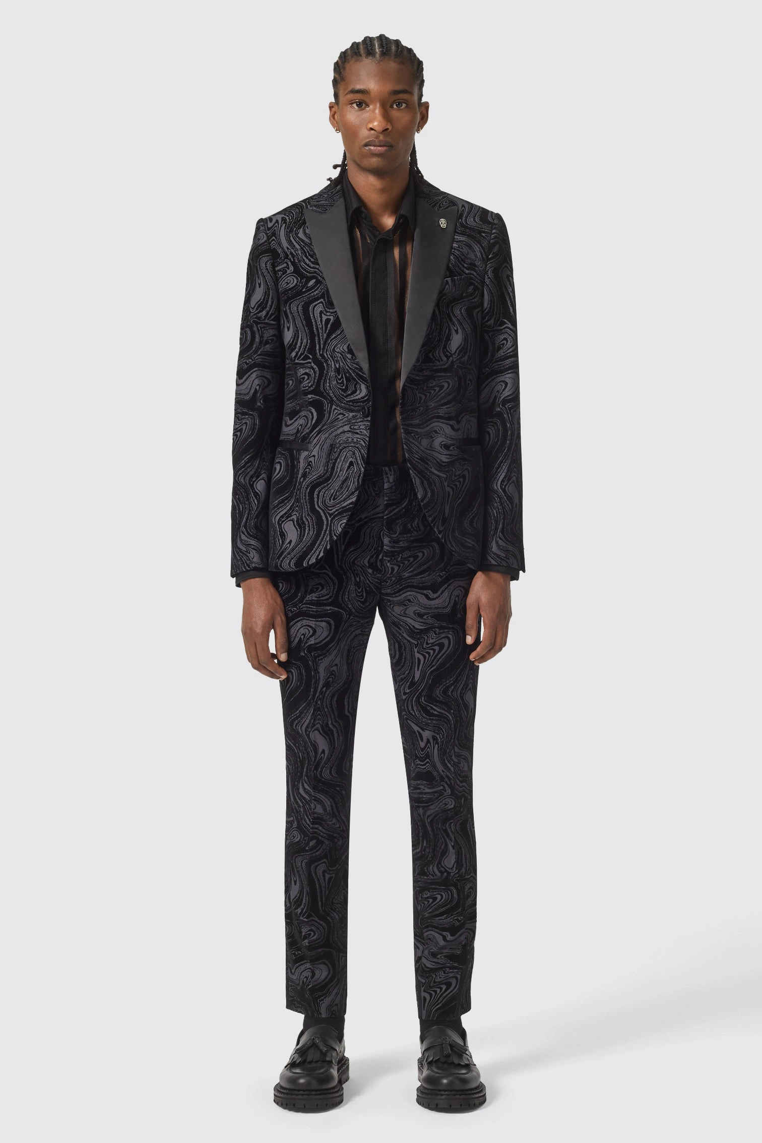 Musta Angelou Slim Fit - Tyylikäs ja istuvainen housu päivään ja iltaan!